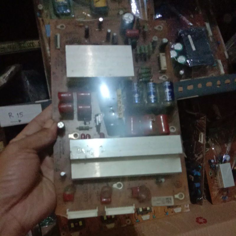 Z main Z sus TV plasma Samsung Type 50PT350