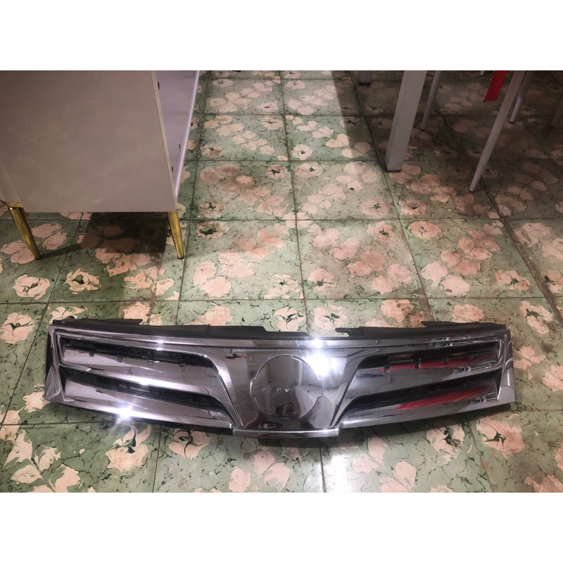 Grill Grand Livina