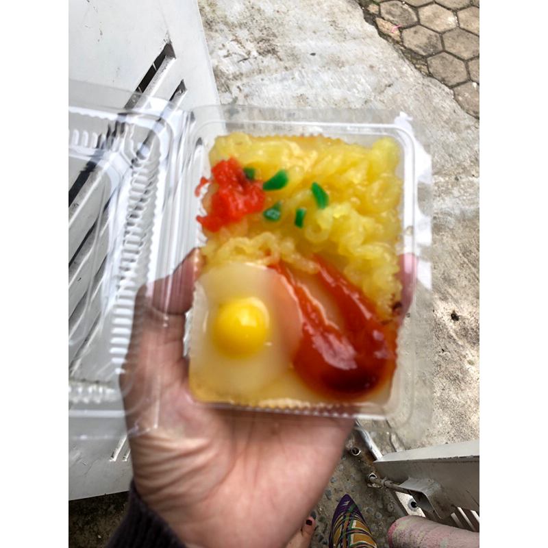 

puding replika indomie rebus telor ceplok