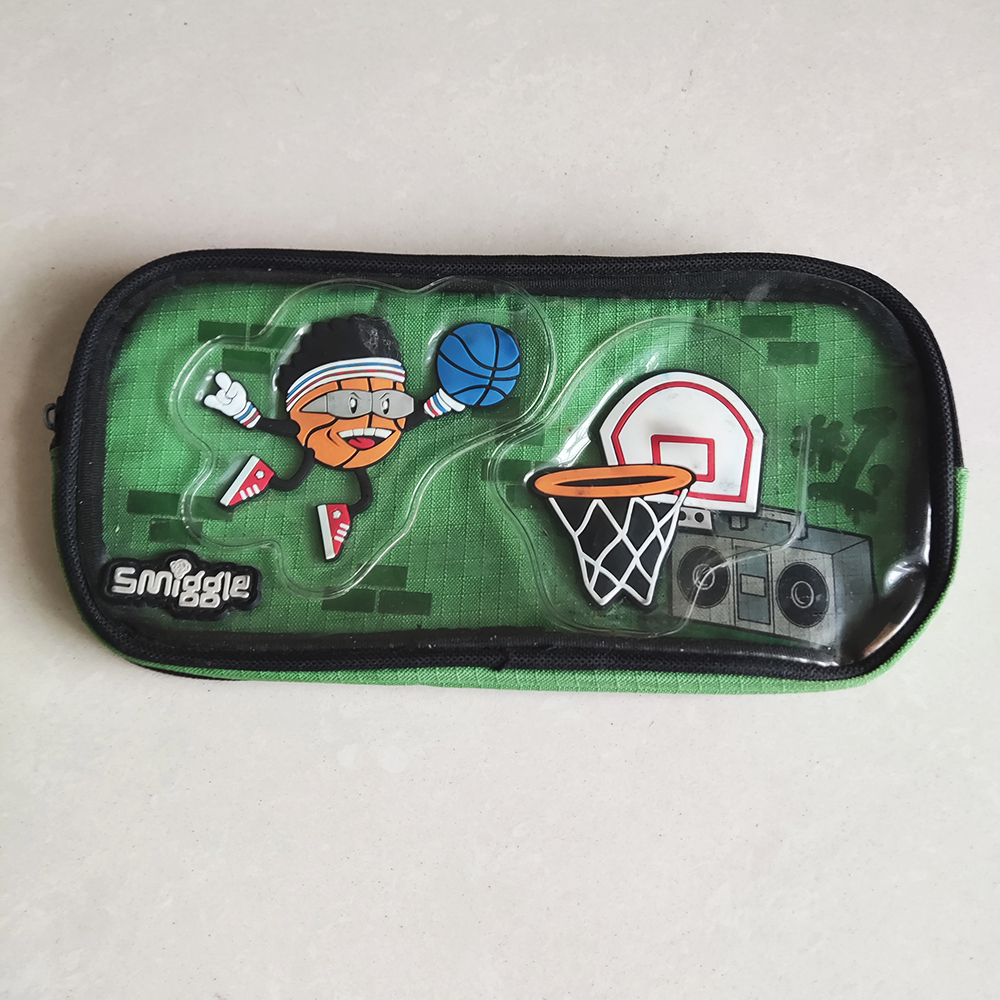 

PRELOVED SMIGGLE TEMPAT PENSIL DOUBLE ZIPPER