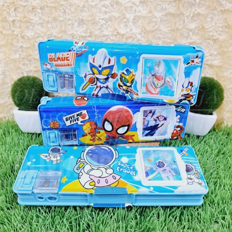 

Tempat Pensil Magnet Spiderman Hiasan Kalkulator Mini Biru Pencil Case Magnet Ultraman Astronot Biru 2 sisi