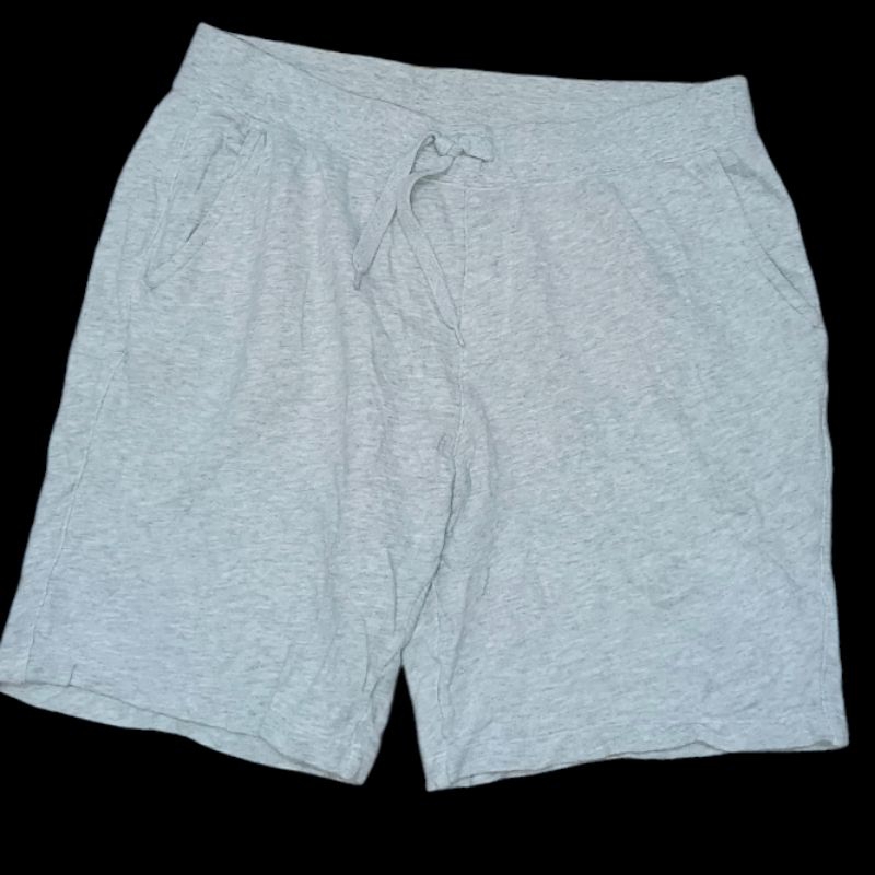 Celana Pendek Santai Olahraga Uniqlo