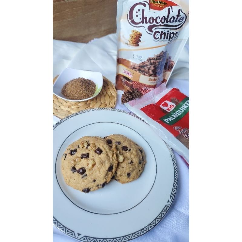 

levain walnut chocochip cookie