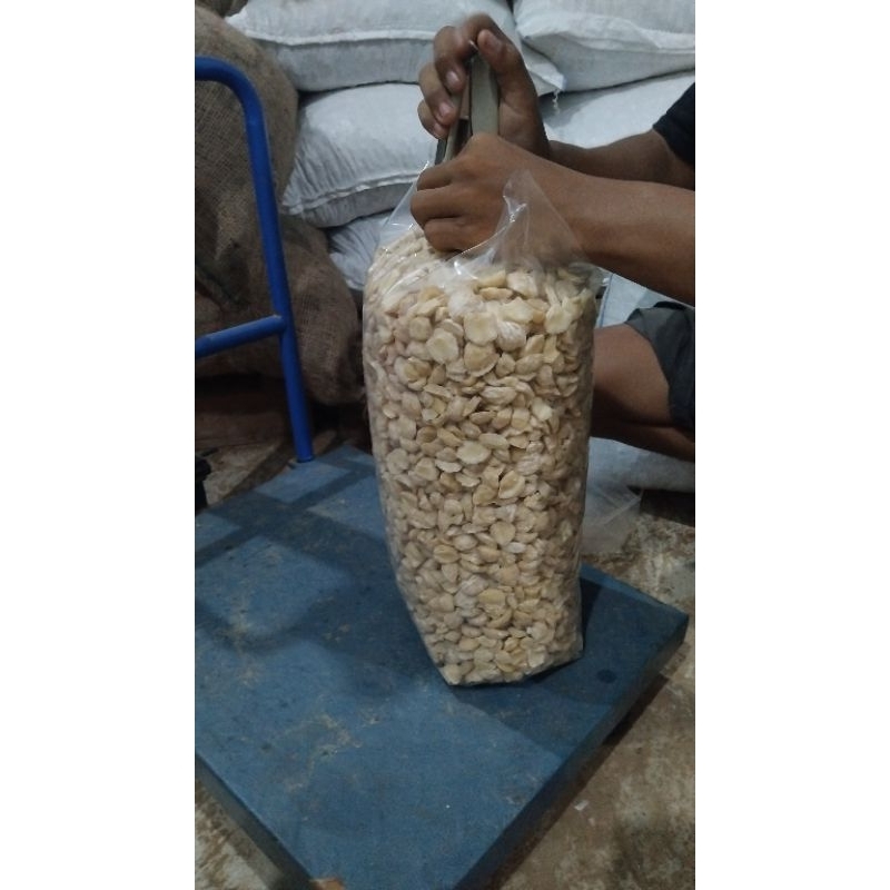 

kemiri pecah 2 / kemiri belah 2,muncang 5kg /5000g