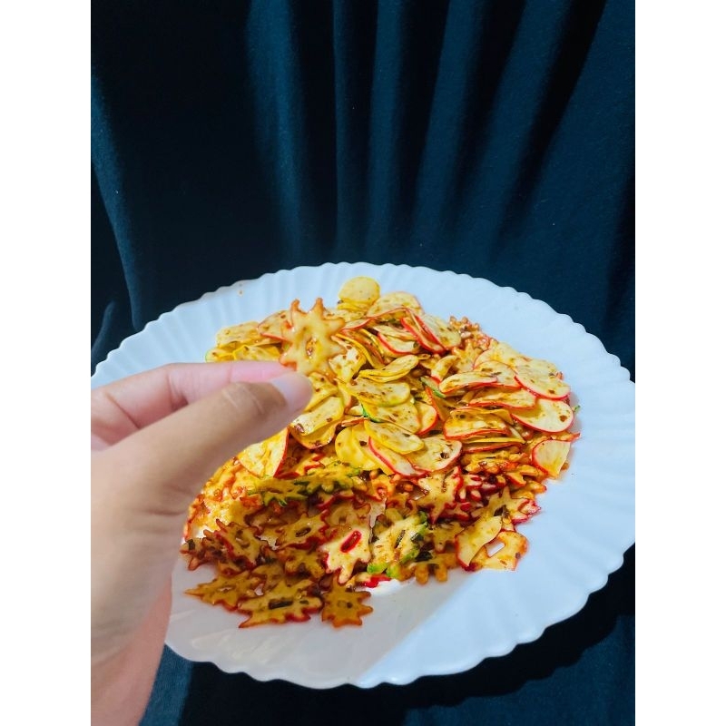 

CEMILAN RINGAN KERIPIK SEBLAK PEDAS NIKMAT