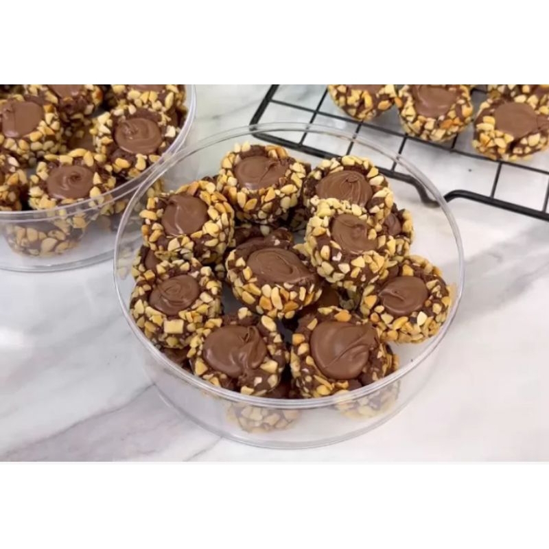

Nutella button cookies