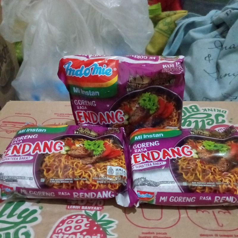 

Indomie goreng rasa rendang