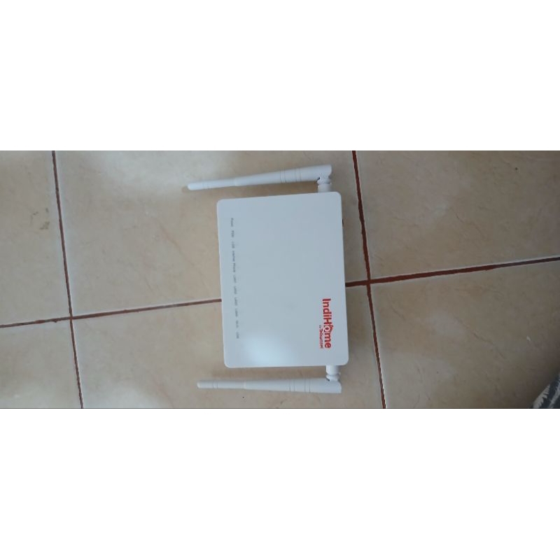 ZXHN F672Y + adaptor