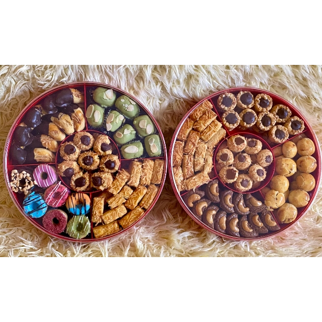 

Paket Aneka Kue Kering Lebaran Family Kombinasi Tray