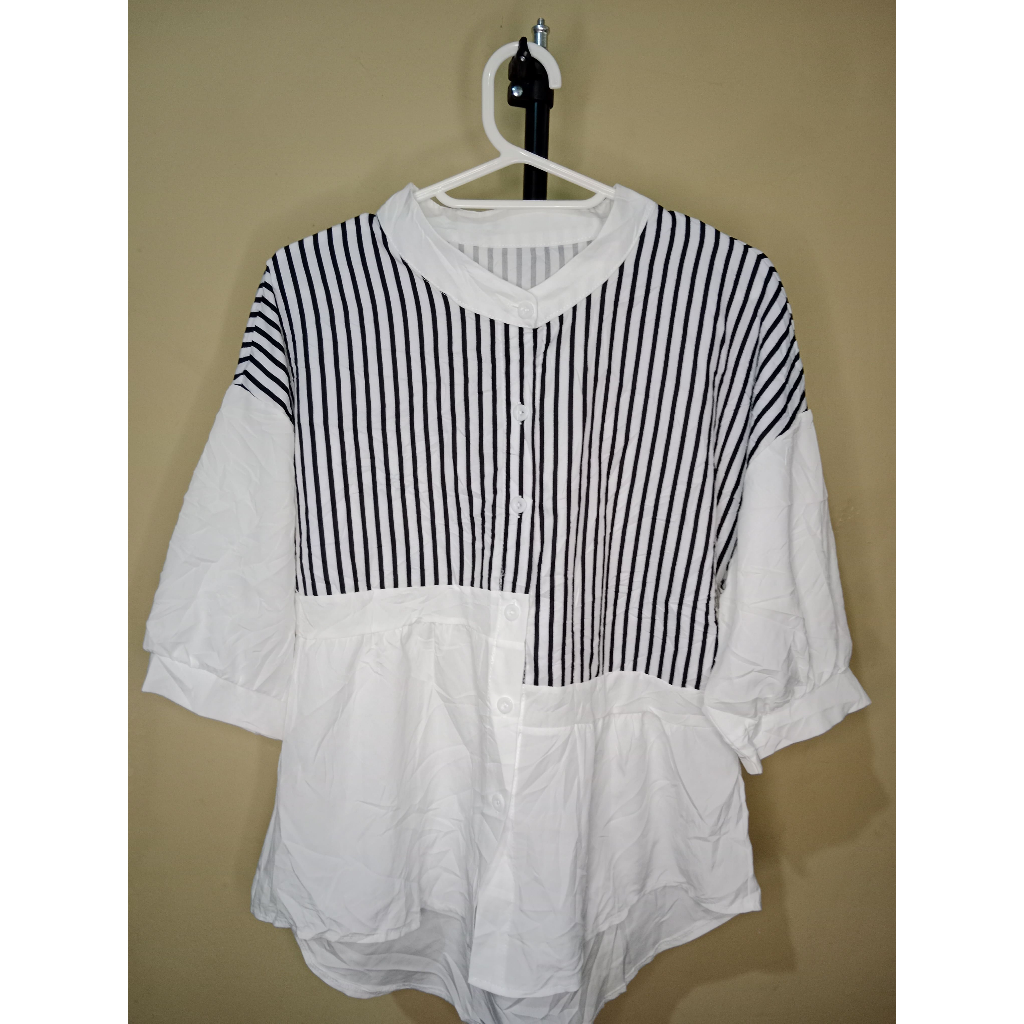 Kemeja Hitam Putih Garis-Garis