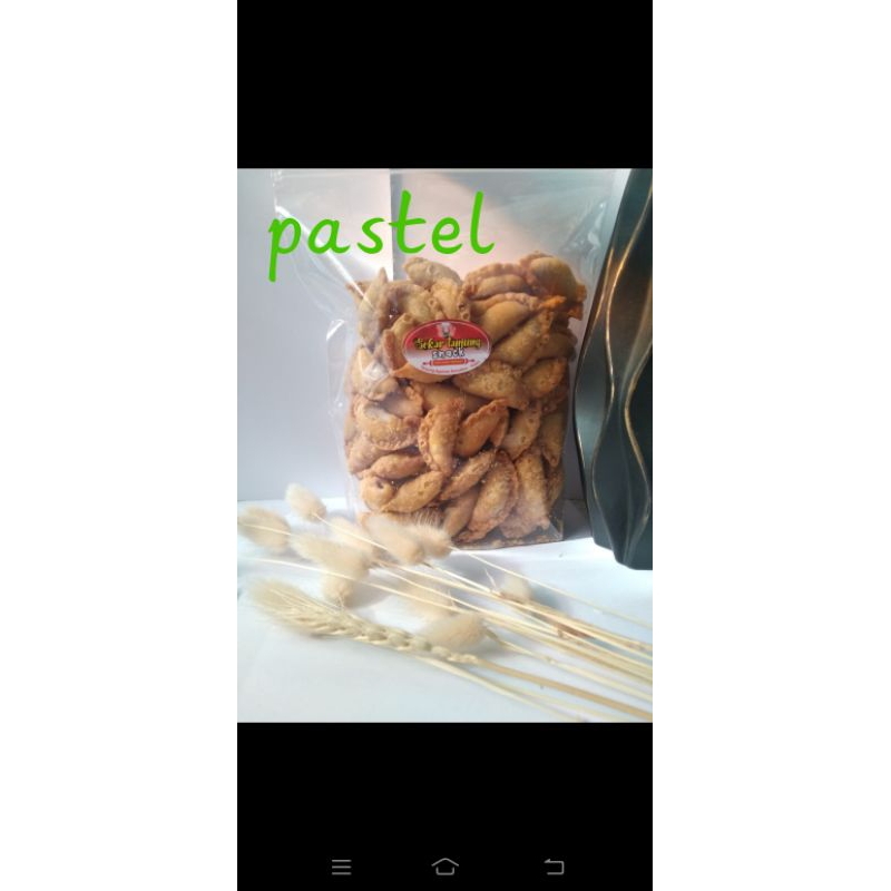 

pastel mini isi abon