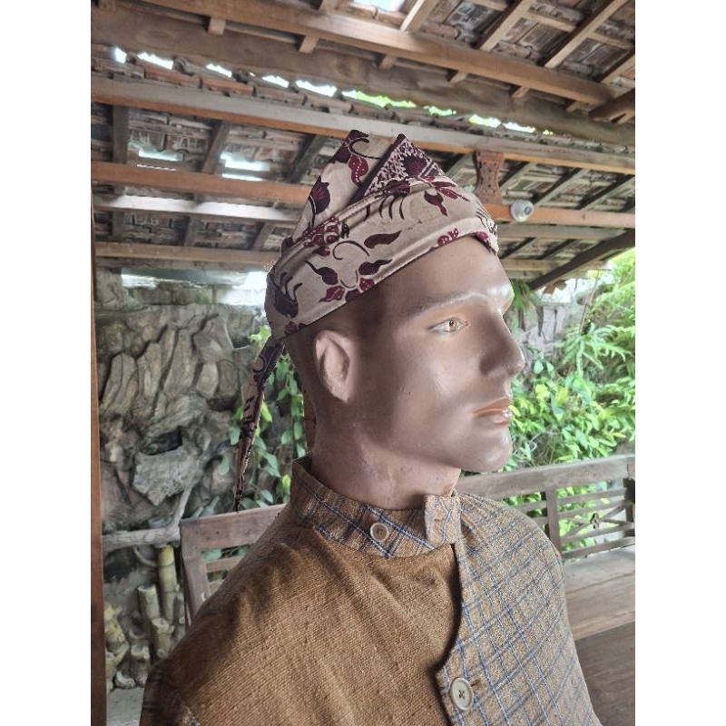 Udeng/ blangkon batik tulis tuban
