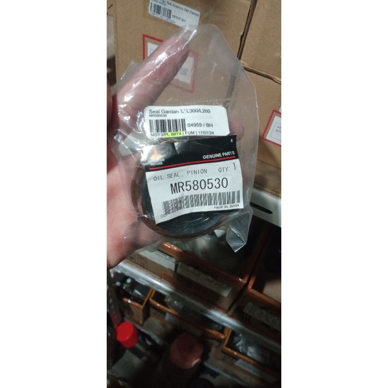 seal gardan sil gardan pinion L300/L200 original MR580530