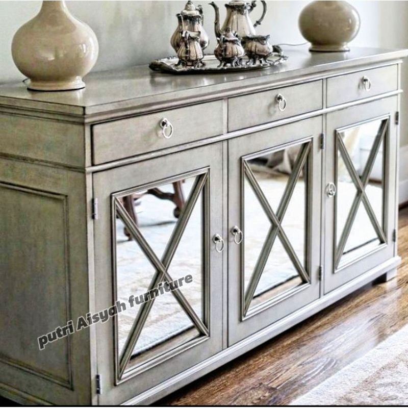 Bufet klasik  pintu kaca cermin.bufet pintu 3 laci 3