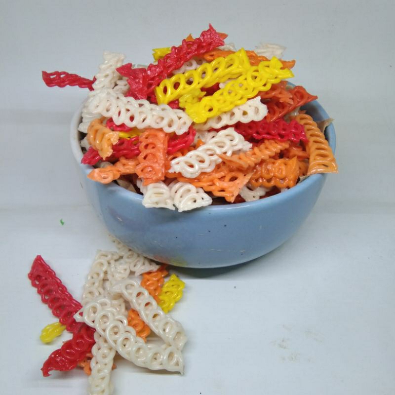 

krupuk seblak rantai warna warni atau krupuk seblak rantai atau krupuk seblak rantai panjang warna warni I berat 250 I