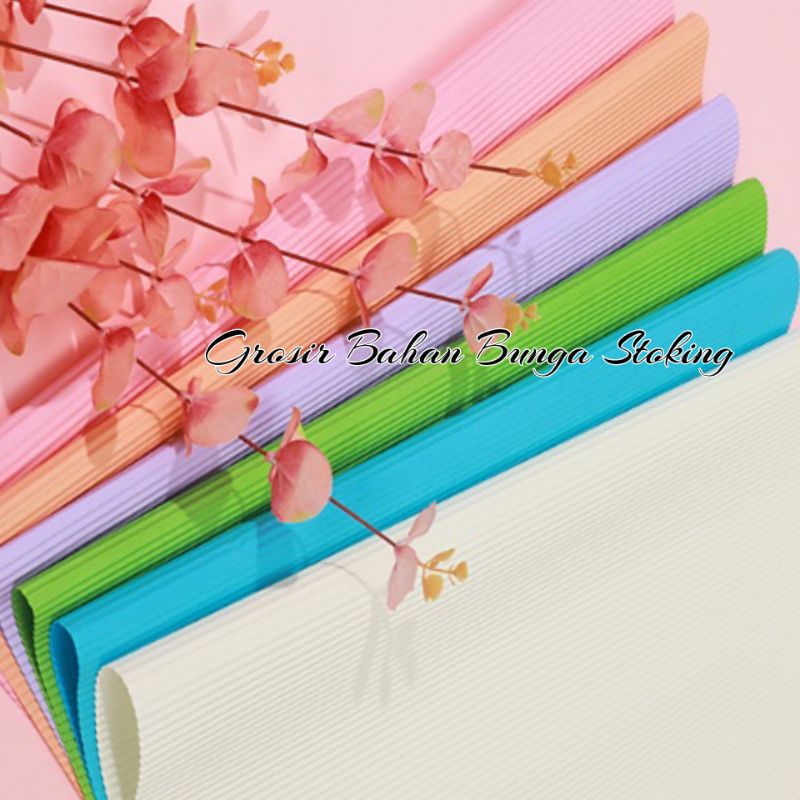 

FREE PACKING !!! Corrugated Cellophane Corrugated Paper Kertas Buket Motif Garis Koran Flower Wrapping Haze Line Paper Kertas Buket Bunga Ecer
