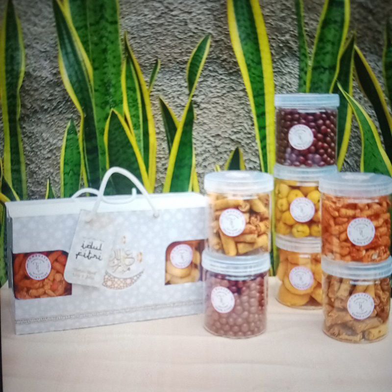 

RAYA SET HAMPERS LEBARAN IDUL FITRI 1446 H PARCEL LEBARAN MURAH MERIAH BANDUNG CIMAHI BISA INSTAN HAMPERS SNACK ASIN CEMILAN KUKER