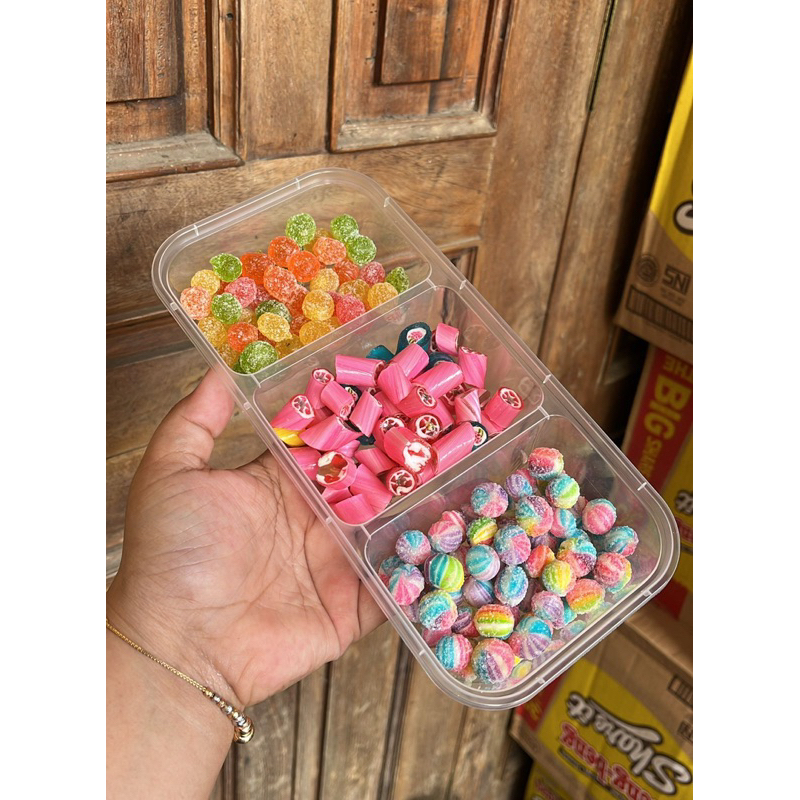 

(MAHYRA) Permen candy 3 rasa | Permen pelangi | Permen manis | super candy 3 rasa | Permen free box | Permen viral | Permen lebaran enak murah