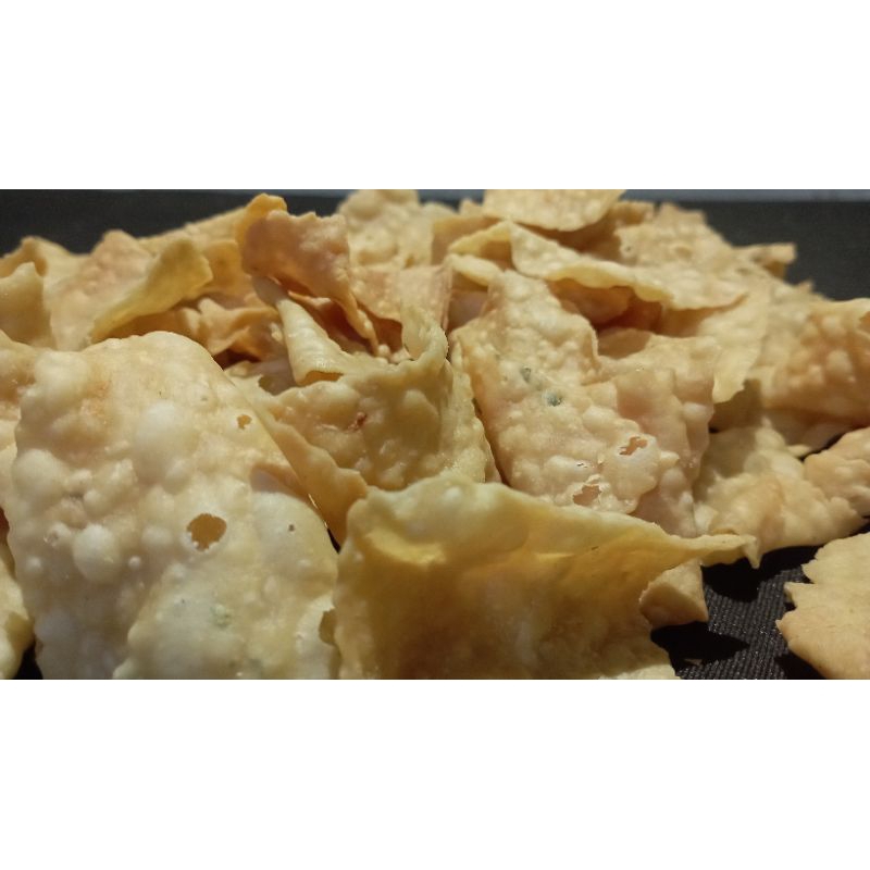 

keripik pangsit