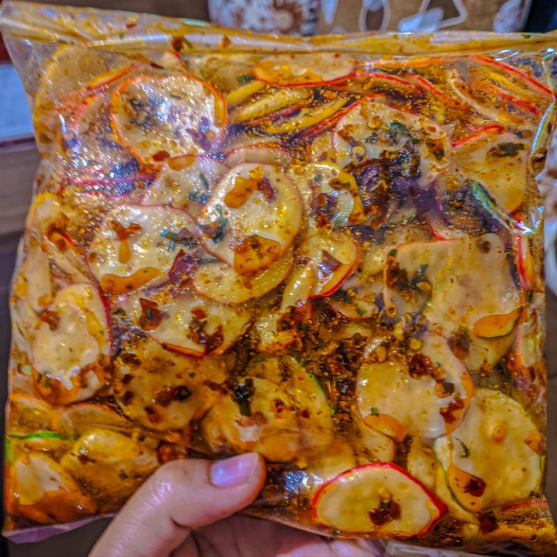 

Seblak kering kerupuk bawang 250 gram pedas daun jeruk dan memakai minyak bawang khas mandiri snack