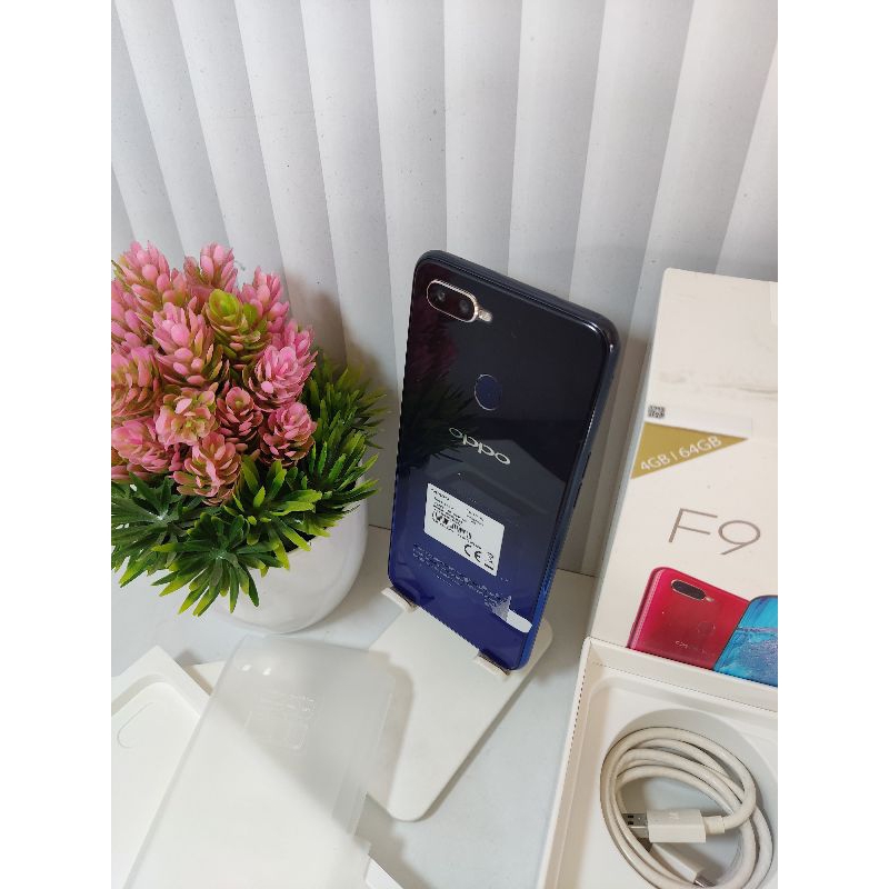 Oppo F9 6/64gb second kelengkapan fullset original ex resmi Indonesia