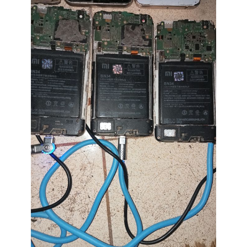 hp minus redmi 5a minus lcd borongan 3 hp mesin hidup batre baru