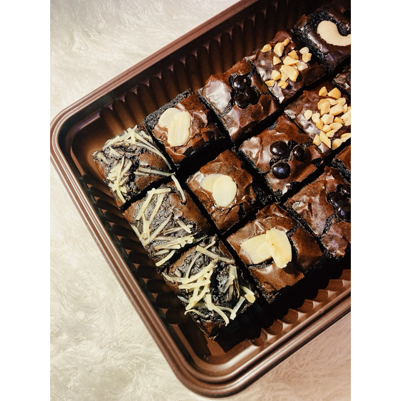 

FUDGY BROWNIES SMALL