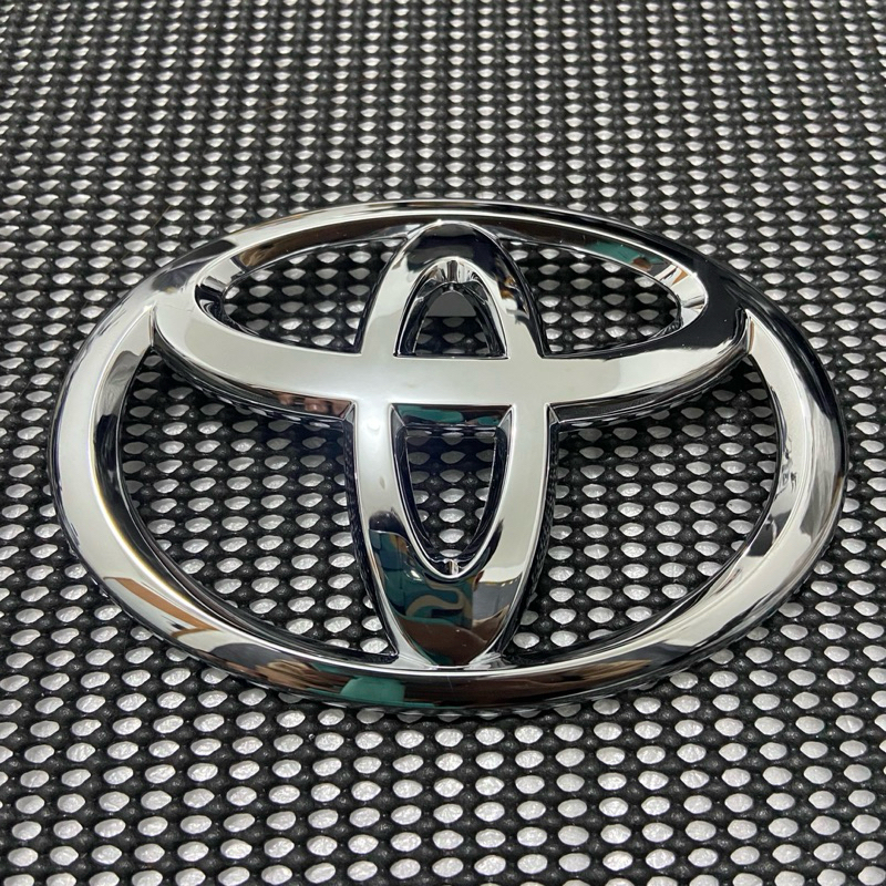 Toyota Emblem Logo Depan Original Toyota Innova Dan Avanza 2012-2015 Kode parts: 75311-0K030/ Logo G