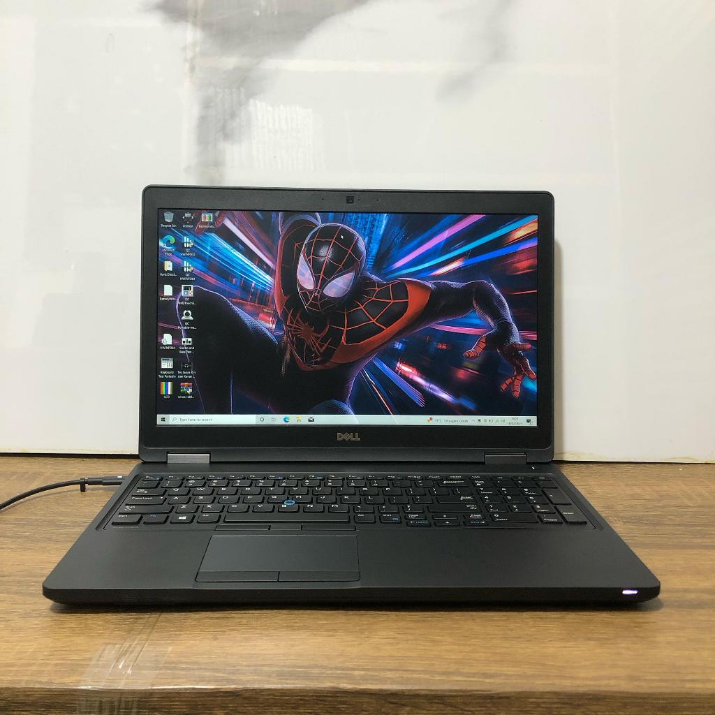 Dell Precision 3520 Intel Xeon