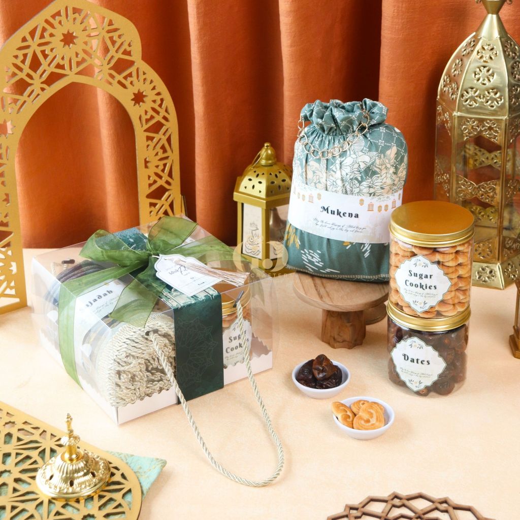 

Promo 7.7 Hampers Idul Fitri Parsel Lebaran Kue Kering Hampers Sajadah Mukena Sarung / Paket