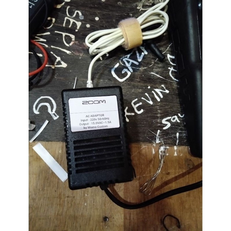 Adaptor AC 15v untuk efek zoom G7.1ut dan G9.2tt