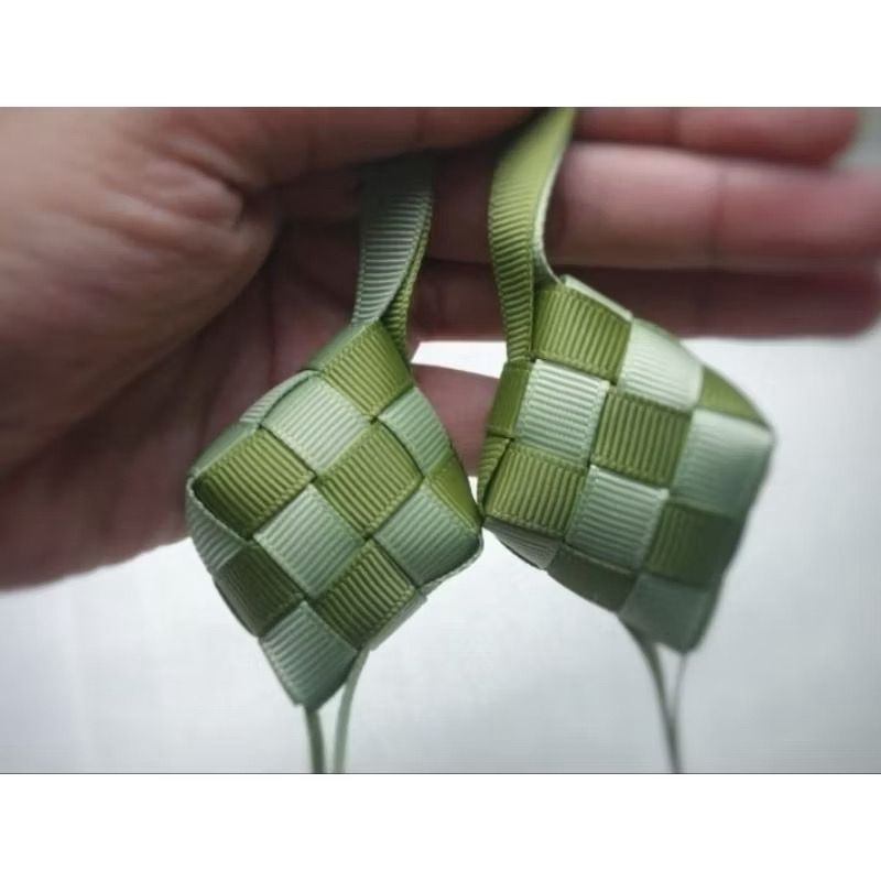 

1 BUAH - KETUPAT PITA 9MM WILLOW-SPRING MOSS