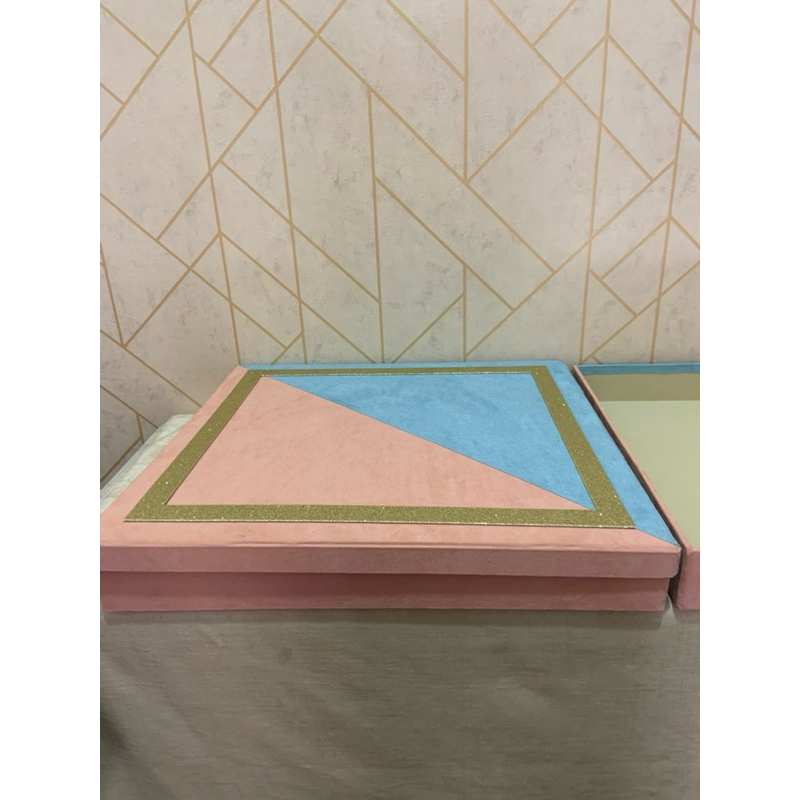 

Box Besar Suede 2 Warna