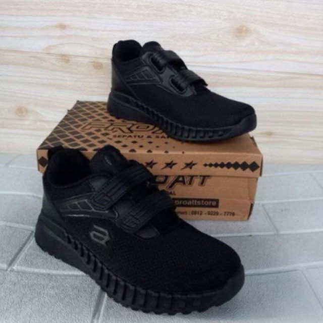 SEPATU PRO ATT PC 950