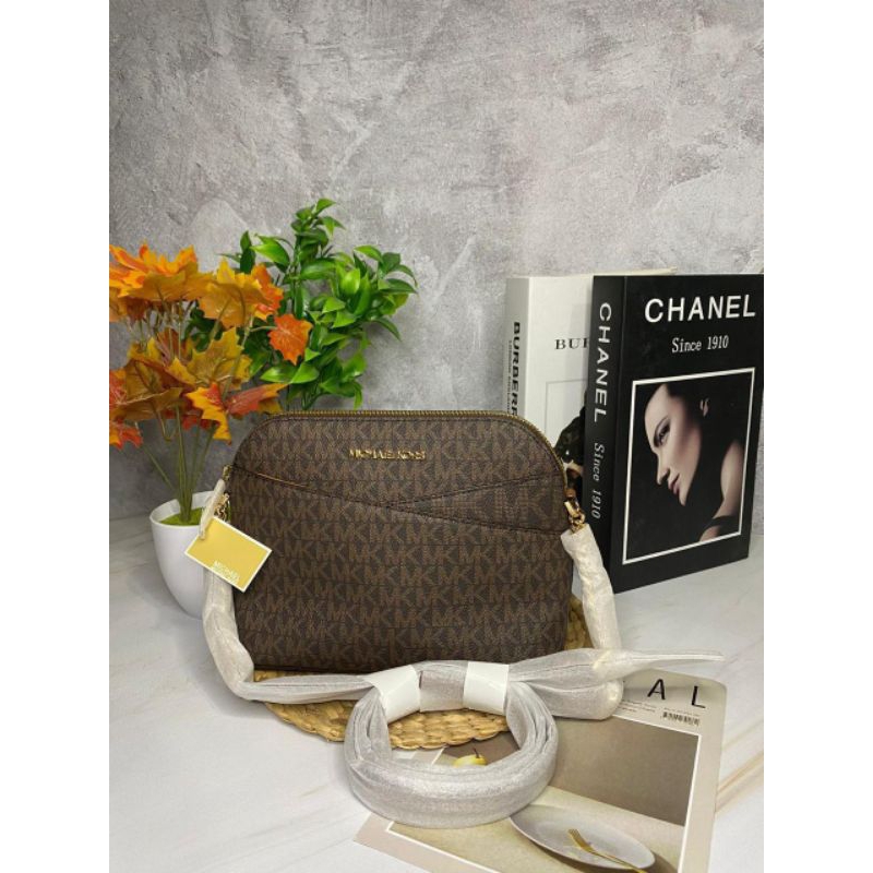 SALE MK Dome crossbody (sign brown)