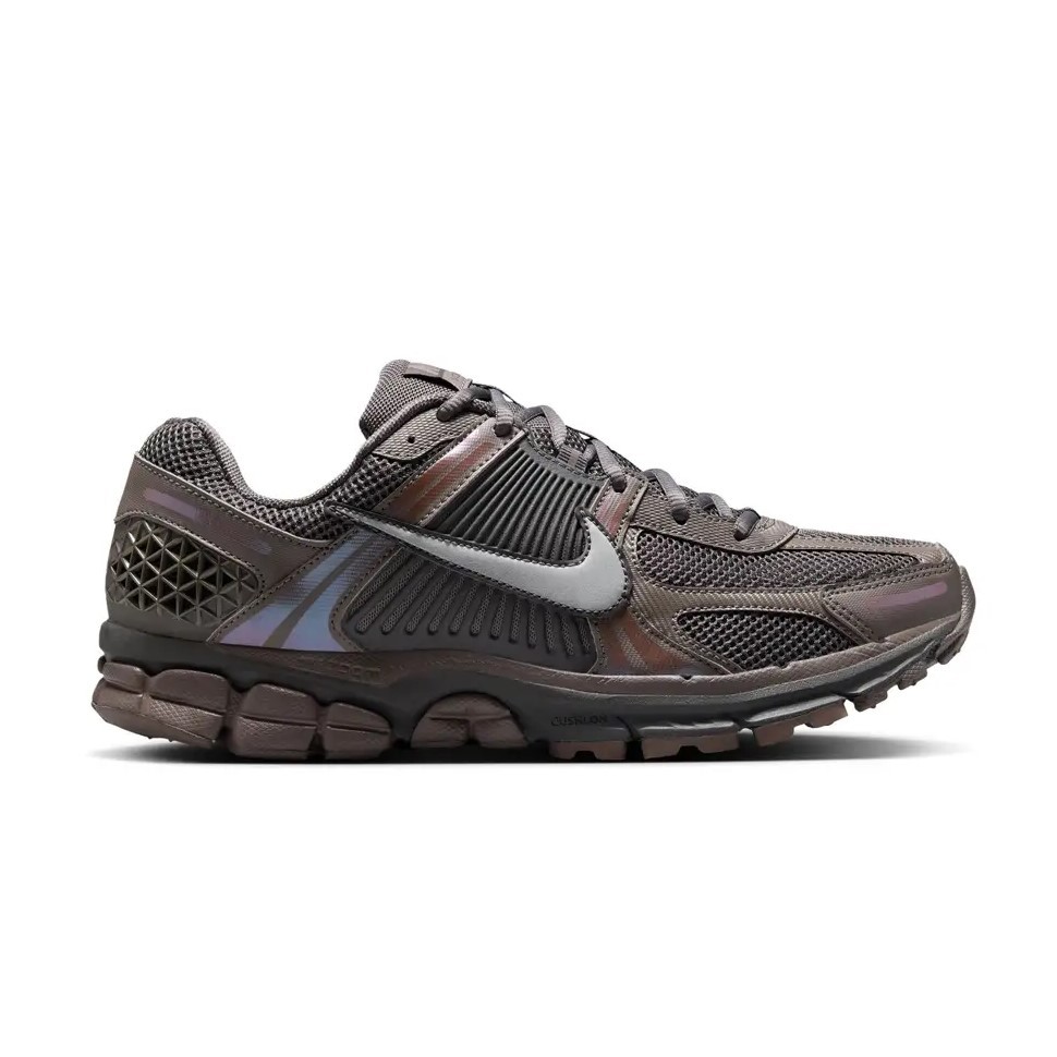 SEPATU NIKE ZOOM VOMERO 5 NIKHF5493201
