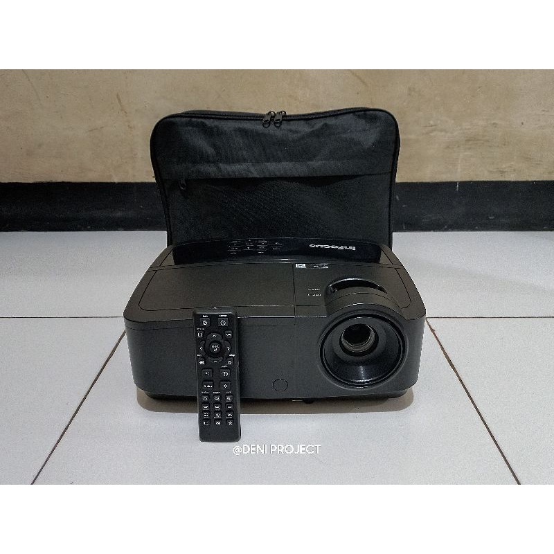 InFocus IN114X Proyektor Ruang Konferensi 3200 Lumens Hitam