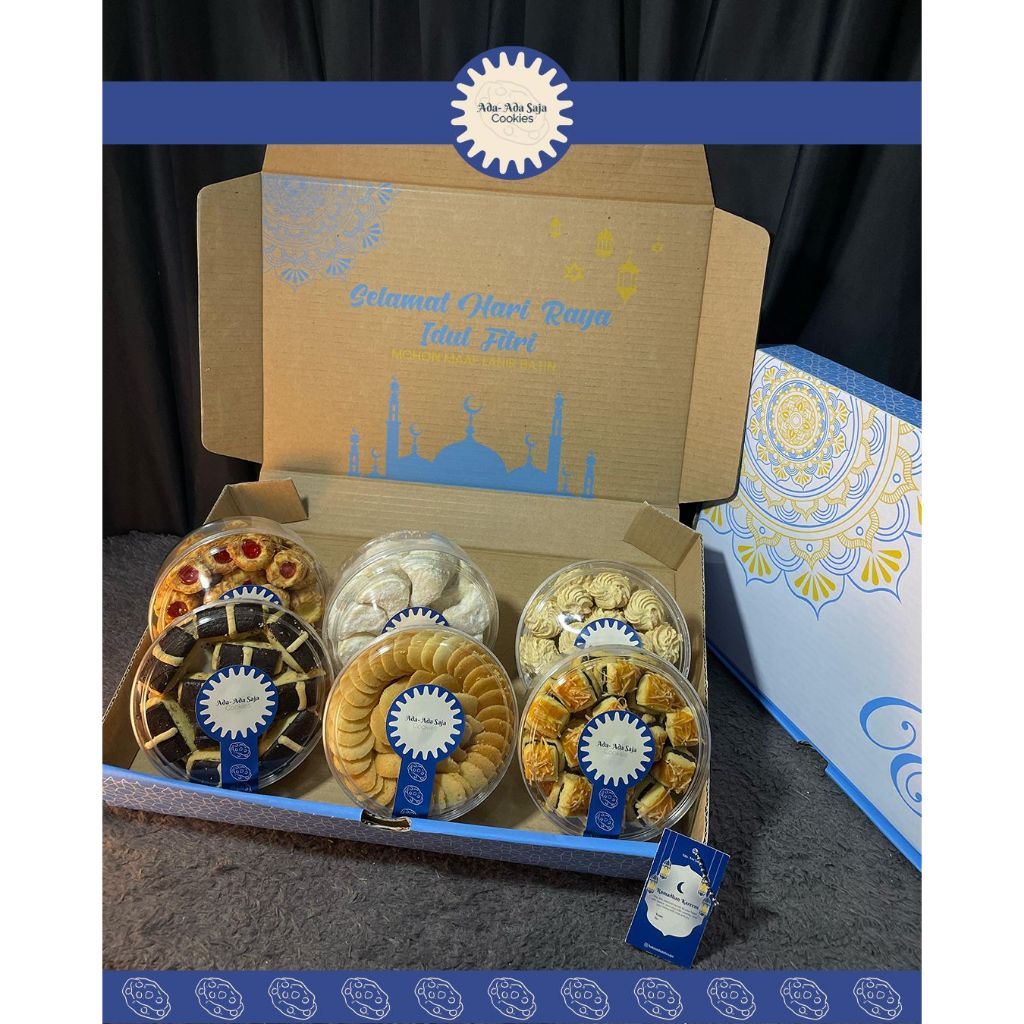 

ADA ADA SAJA COOKIES HAMPERS KUE KERING PREMIUM RAMADHAN UKURAN KEMASAN BULAT 250 GR ISI 6 | LEBARAN | PUASA | HAMPERS | HANTARAN | HOMEMADE