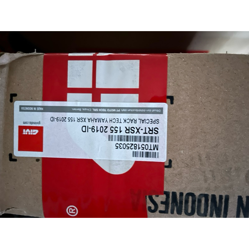 Box motor SRT GIVI Yamaha XSR 155