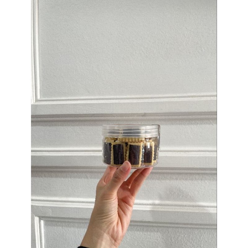 

Kue Lebaran khusus Instant Medan
