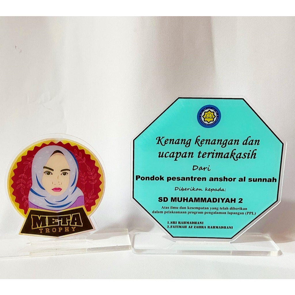 PLAKAT AKRILIK CUSTOM  UNTUK KENANG KENANGAN CINDERAMATA