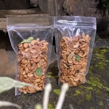 

Kacang Mede Pecahan Matang Original 1KG