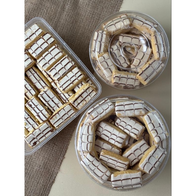 

kue lebaran button cookies