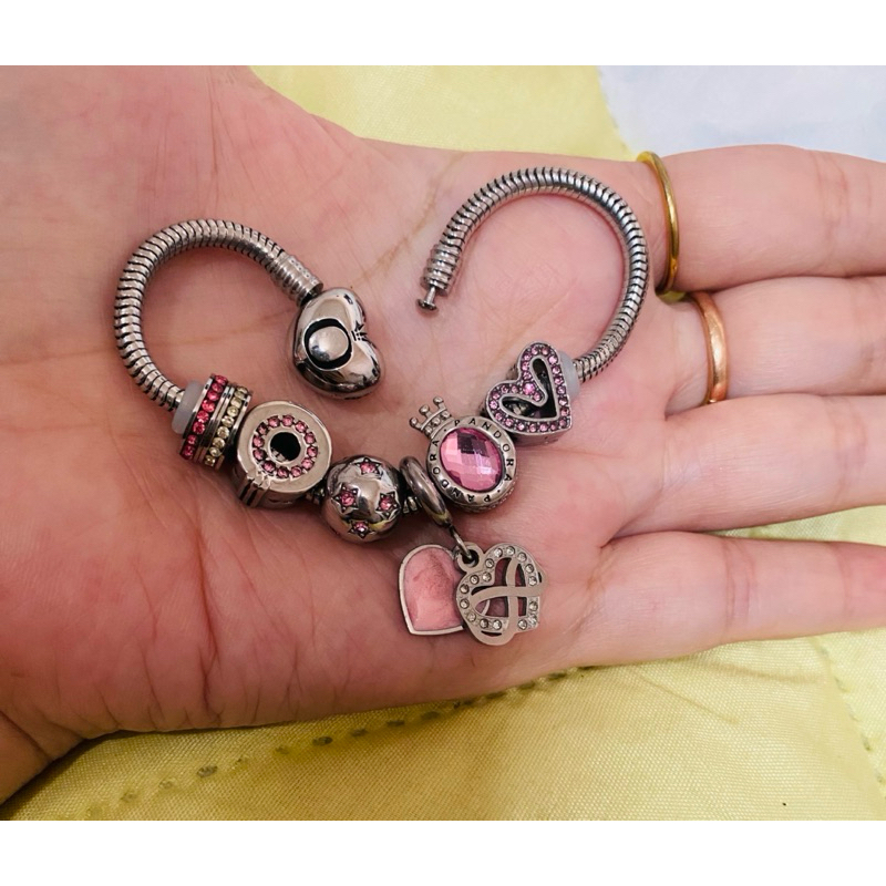 Gelang Charm Pandora Preloved By UrSpark Gelang Pandora Gelang charm  gelang pandordor gelang titani