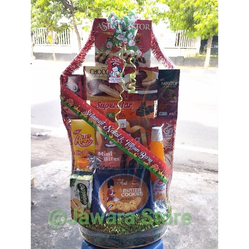 

Parcel Makanan Parsel Snack Besar Hadiah Lebaran / Idul Fitri