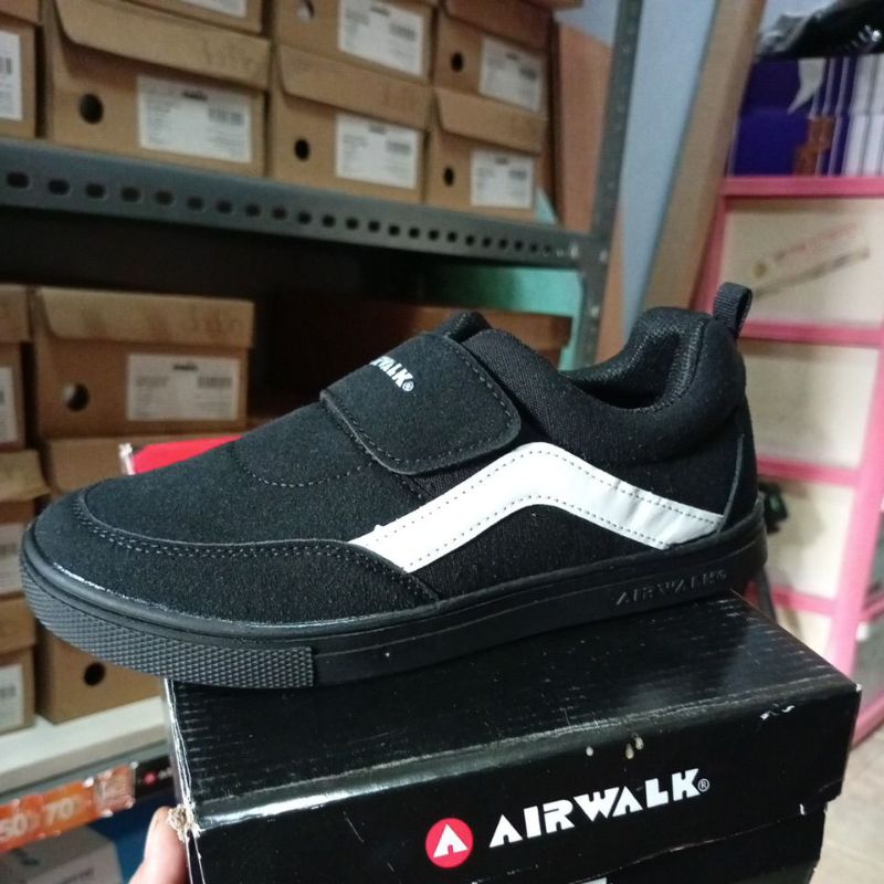 Sepatu anak Airwalk Arsa Mono black/ Full black (hitam) kids casual shoes original