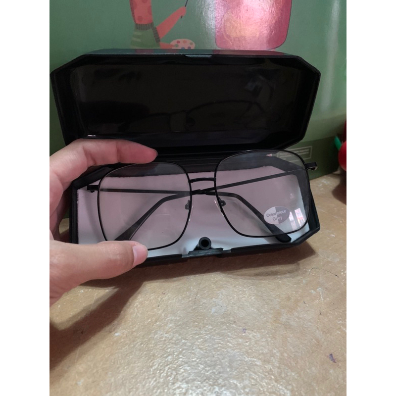 KACAMATA WANITA/ KACAMATA KOTAK/ KACAMATA GAYA