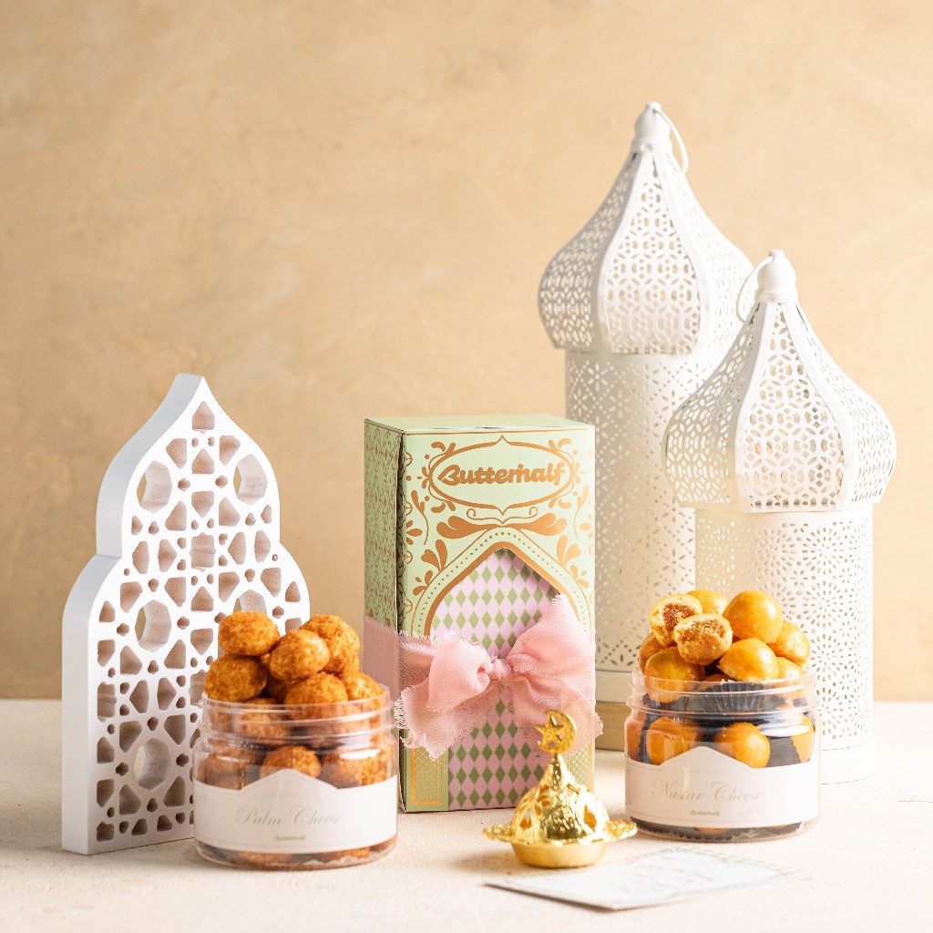 

CLASSIC BUTTERHALF EID HAMPERS