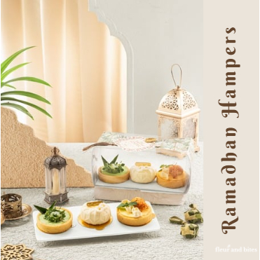 

Madinah Cake Set Ramadhan Lebaran Hampers