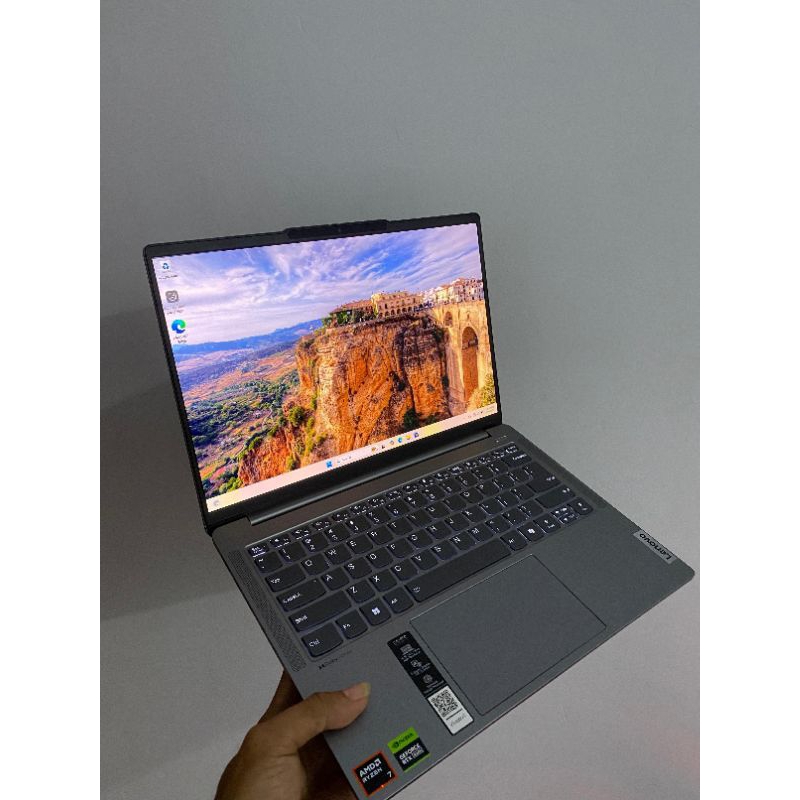 Lenovo Ideapad slim 5pro AMD RYZEN 7 8845hs grey
